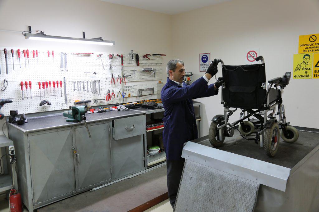 TEKERLEKLİ SANDALYE TAMİR VE BAKIMI BÜYÜKŞEHİR’DEN