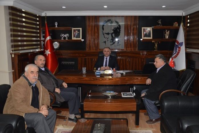 Belediye Başkanı Çağlayan, Orhangazi Artvinliler Derneği Başkanı Seyfi Öztürk ve Beraberindeki Yönetim Kurulu Üyelerini Makamında Kabul Etti 