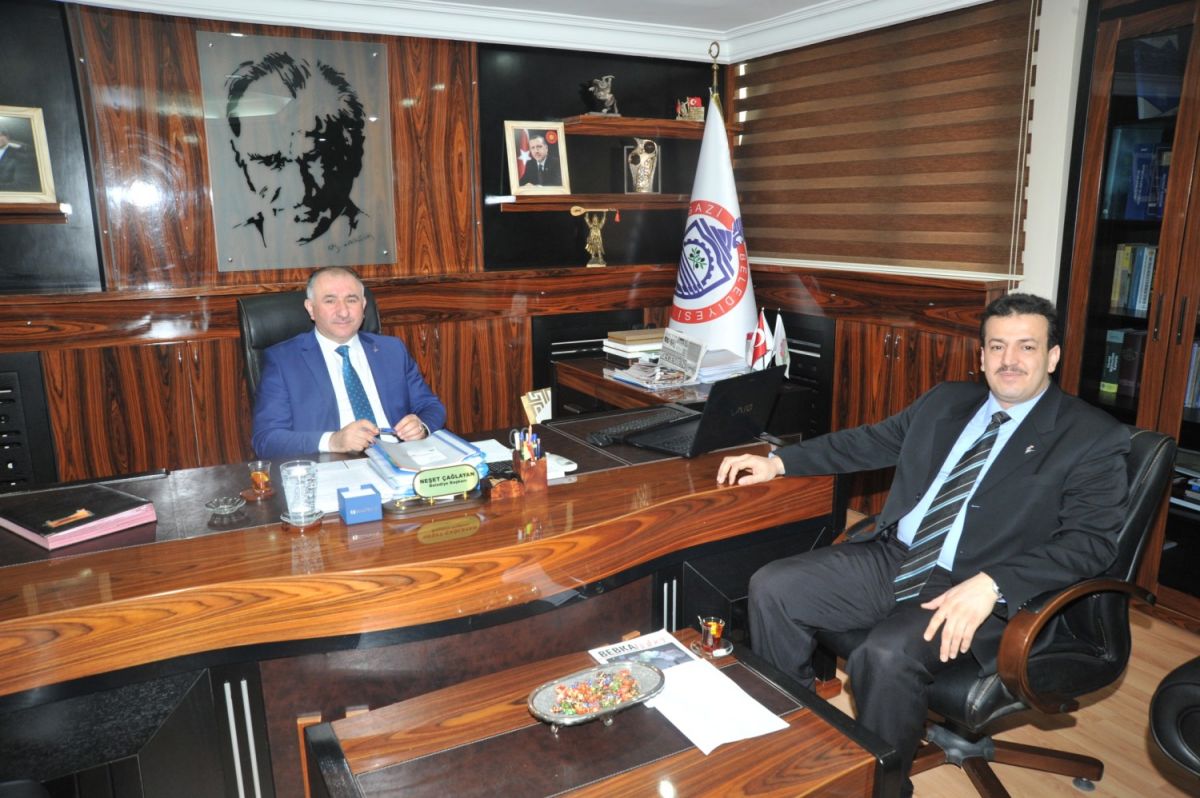 Belediye Başkanı Neşet Çağlayan Makamında Halk Sağlığı İl Müdür Yardımcısı Efrail Atıcı’yı Misafir Etti 