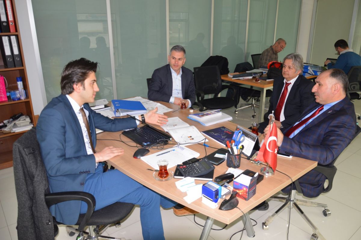 Belediye Başkanı Neşet Çağlayan, Ankara’daki Temasları Kapsamında Şehrin Aydınlatmasıyla İlgili Görüşmeler Yaptı 