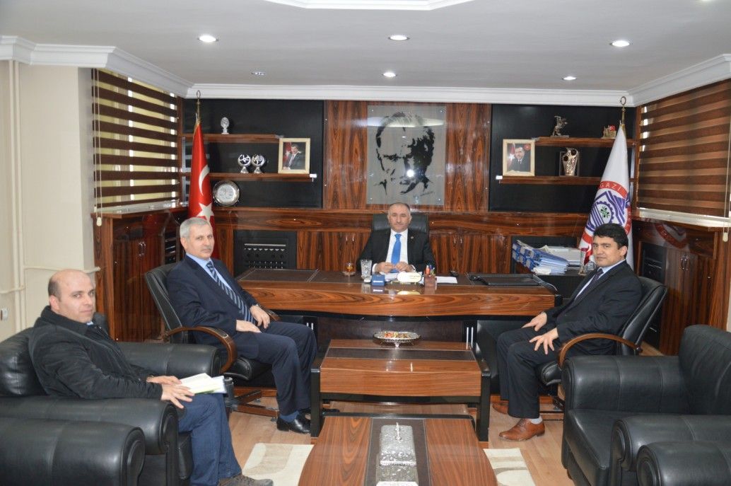 Orhangazi Belediye Başkanı Neşet Çağlayan, Bursa Orman Bölge Müdürü Ahmet Köksal Coşkun ve Orhangazi Orman İşletme Şefi Serdar Yazıcı’yı Makamında Kabul Etti 