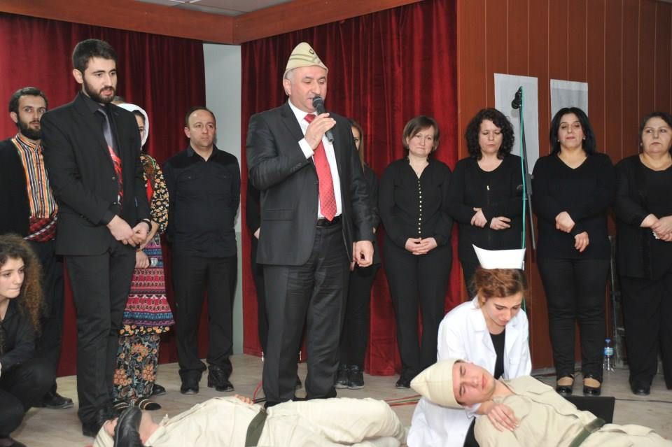 Başkan ÇAĞLAYAN Çanakkale Şiiri ile Tiyatroya Dahil oldu 