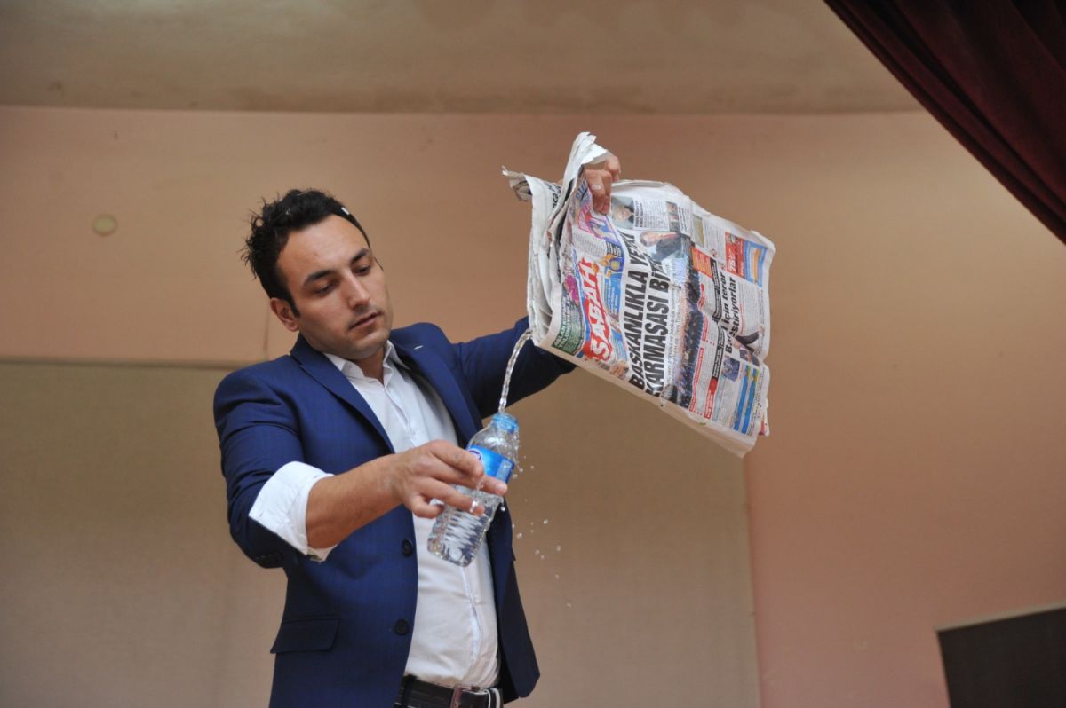 MİNİKLERE 23 NİSAN EĞLENCESİ 