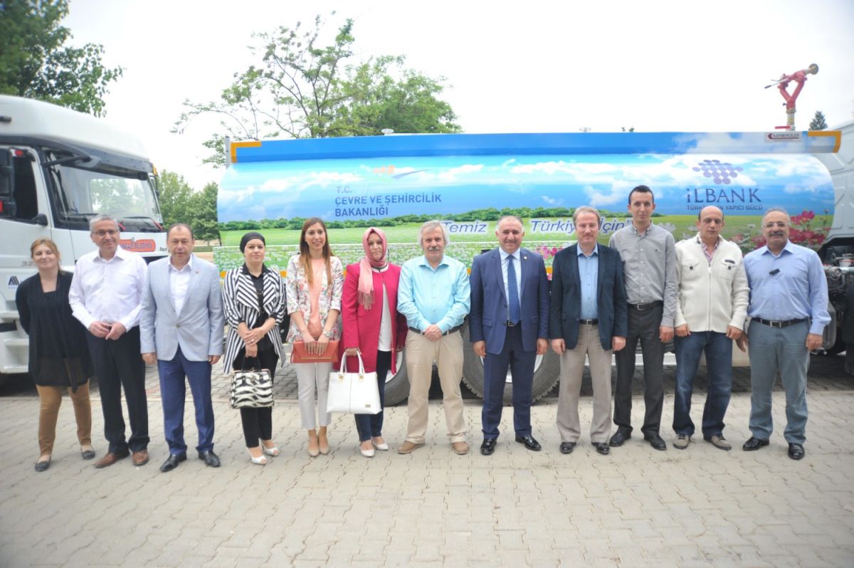 BAKANLIKTAN BELEDİYEYE ARAÇ HEDİYE 