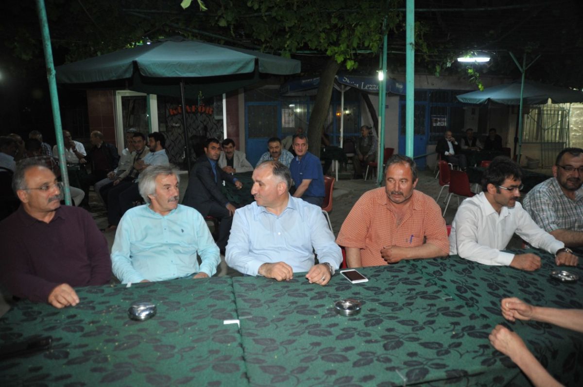 BAŞKAN İLK TERAVİH NAMAZINI GEDELEK MAHALLESİNDE KILDI 