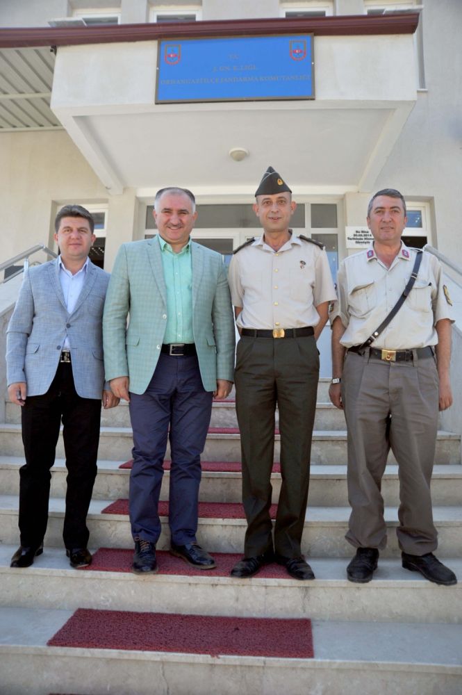 BAŞKAN ÇAĞLAYAN JANDARMAYI ZİYARET ETTİ 