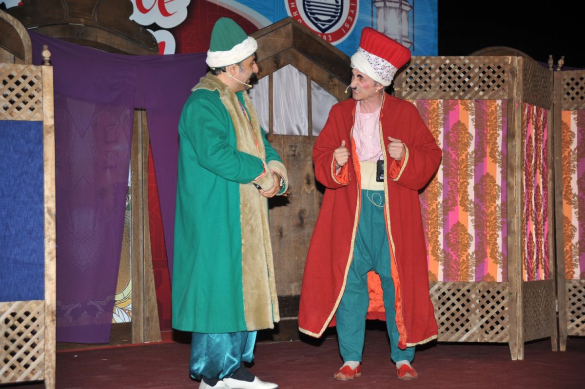 RAMAZAN SOKAĞINDAN BİR TİYATRO ESERİ DAHA 