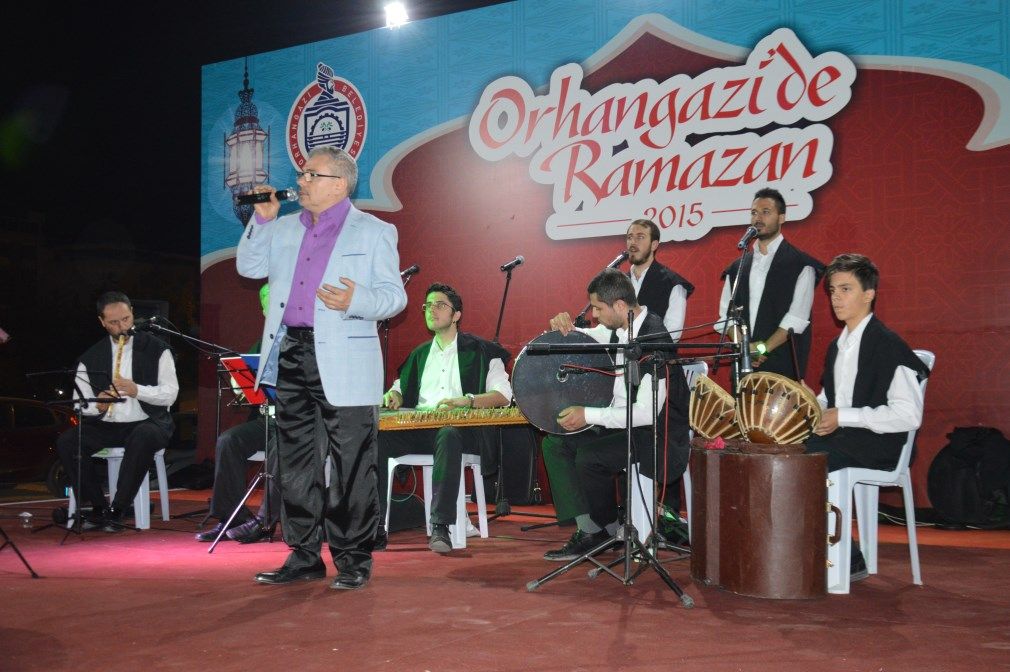 RAMAZAN SOKAĞINDA TASAVVUF GECESİ DÜZENLENDİ 