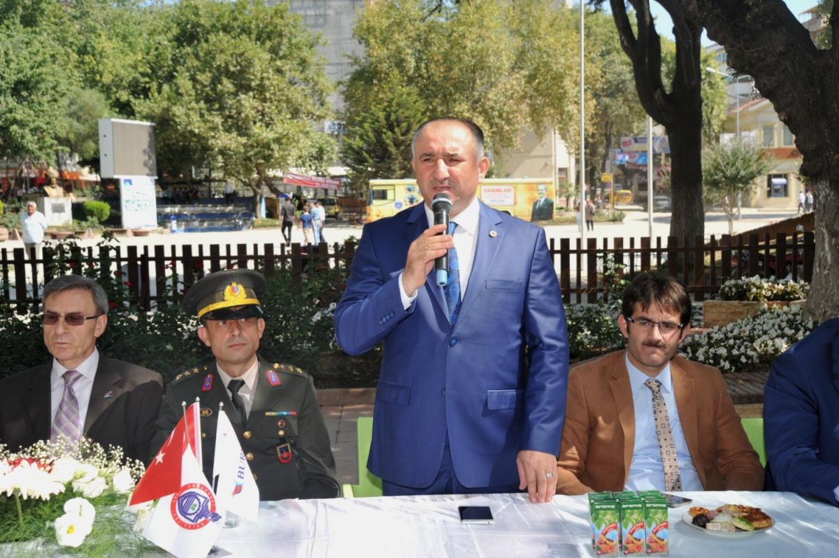 RESMİ BAYRAMLAŞMA TÖRENİ 