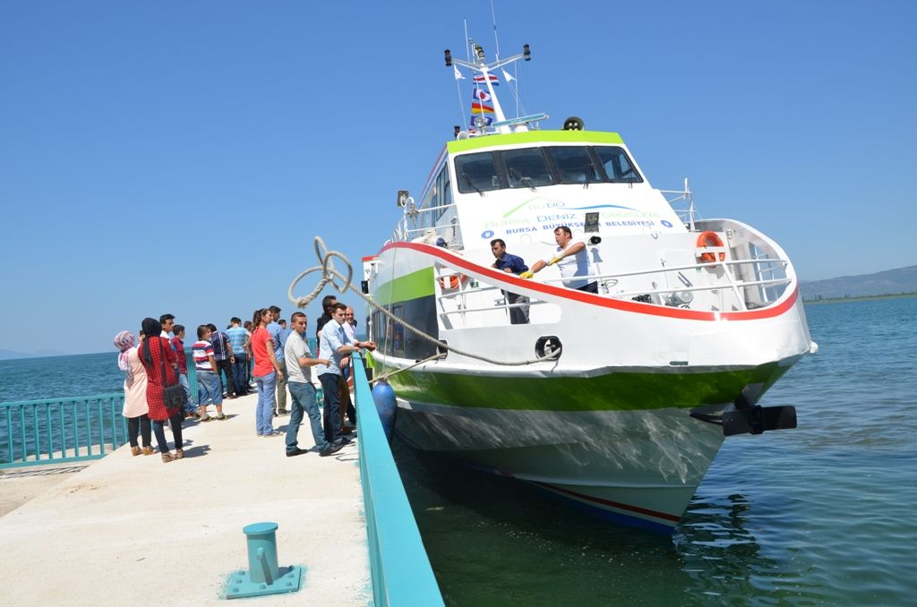 FERİBOT SEFERLERİNDE ÜCRETLER YARI YARIYA İNDİRİLDİ 