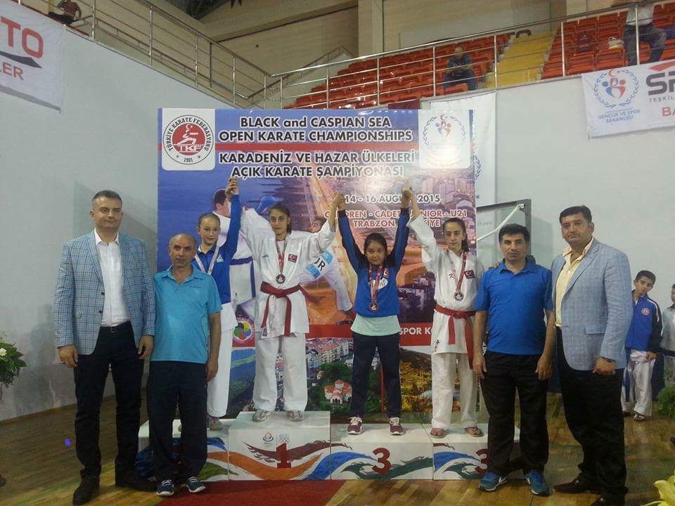 FATMA SATIK'TAN BİR ŞAMPİYONLUK DAHA 