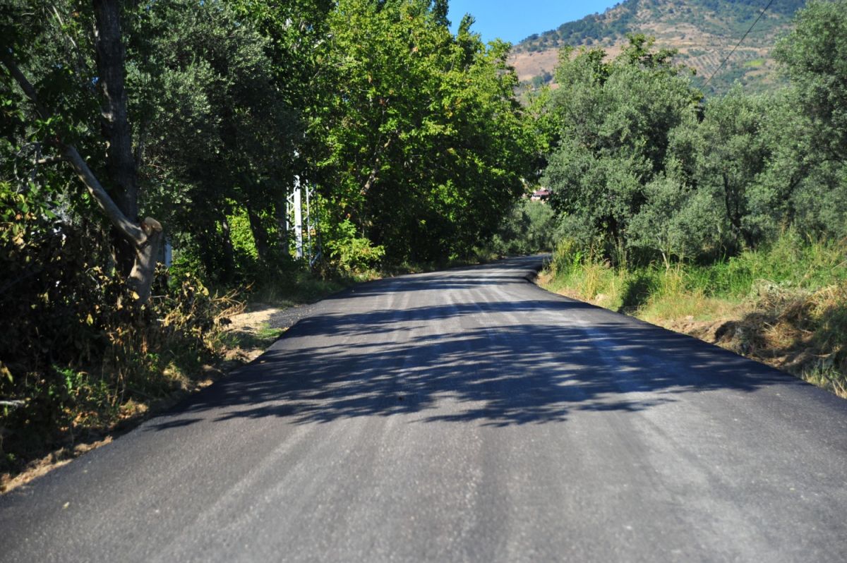 KERAMET MAHALLESİNE SICAK ASFALT 