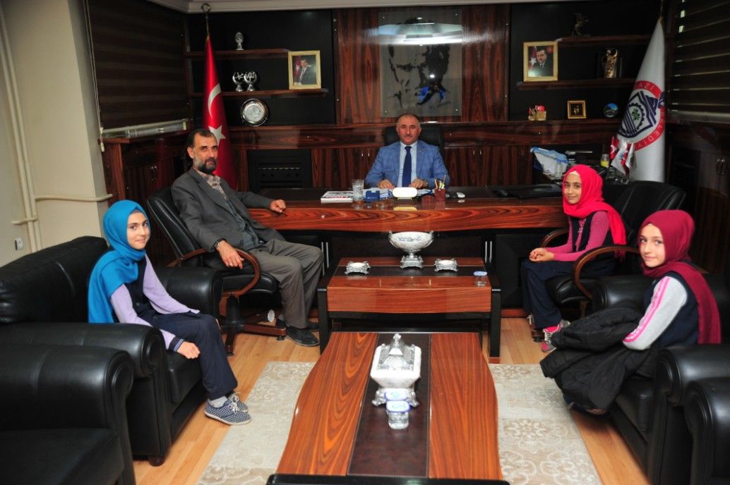 GEDELEKLİ ÖGRENLERİN BAŞKANA ZİYARETİ 