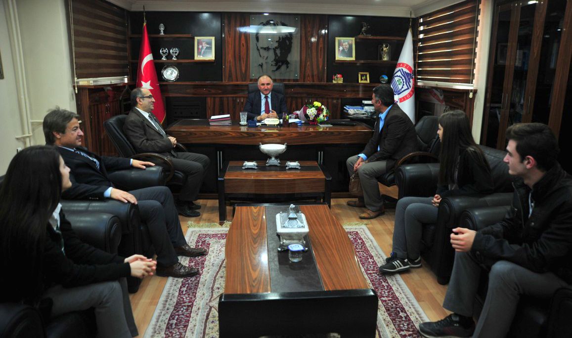 ÖĞRETMEN EYÜP TOPÇU ANADOLU LİSESİNDEN BAŞKANA ZİYARET 
