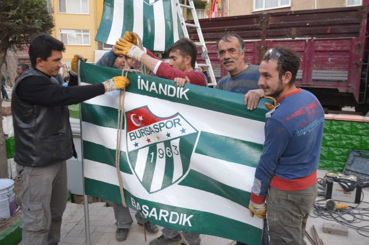 BURSASPOR PARKINA DEV TİMSAH HEYKELİ DİKİLDİ 