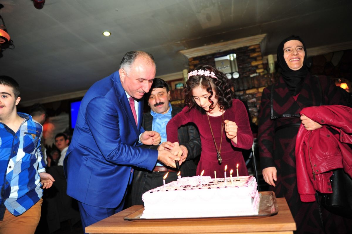 ENGELLİ ŞEVVAL'E DOĞUM GÜNÜ SÜPRİZİ 