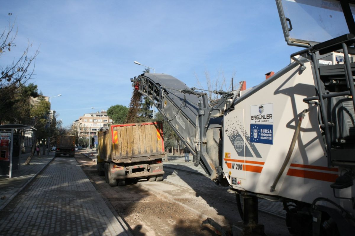 TOZKOPARAN'DA ASFALT ÇALIŞMALARI BAŞLADI 