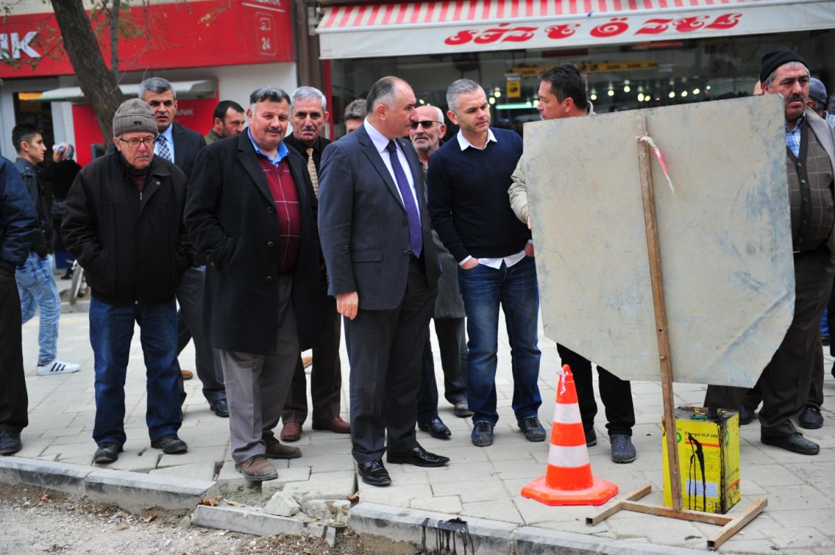 TOZKOPARAN CADDESİNDE ASFALTLAMA TAMAMLANDI 