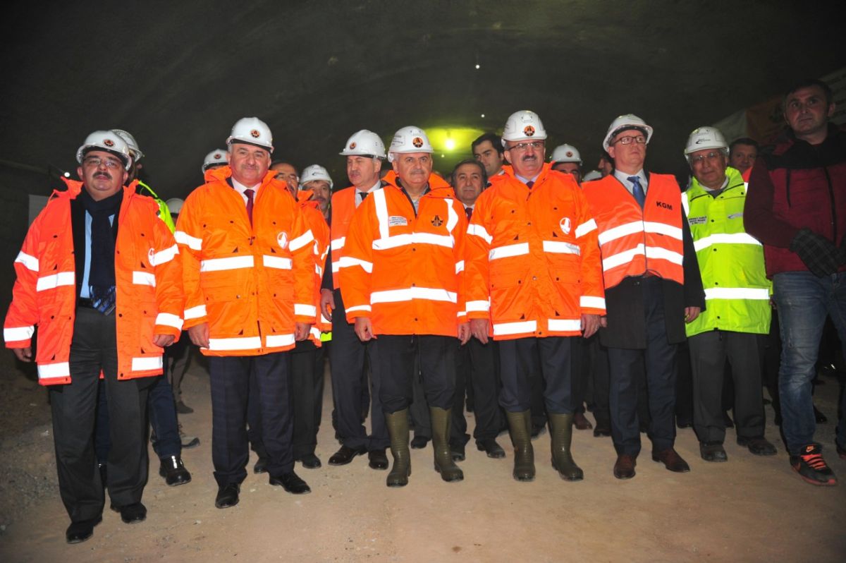 ULAŞTIRMA BAKANI ORHANGAZİ TÜNELİ İÇİN MÜJDEYİ VERDİ 