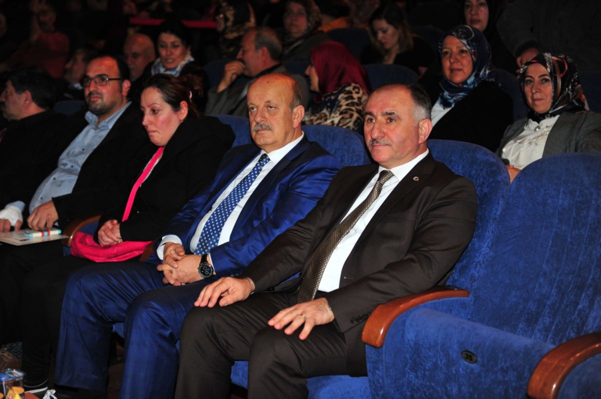 MOBİL EĞİTİM KURSİYERLERİ SERTİFİKALARINA KAVUŞTU 