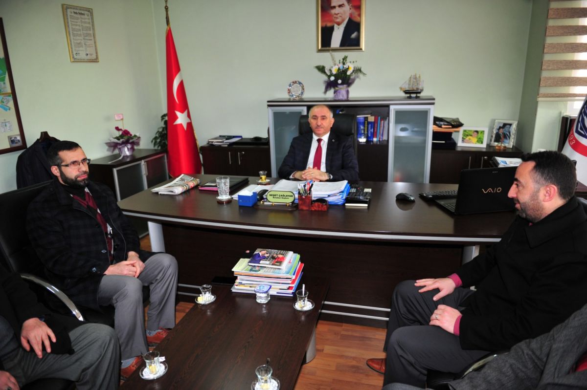 DİNİ HİZMETLER DERNEĞİNDE BAŞKAN'I ZİYARET 