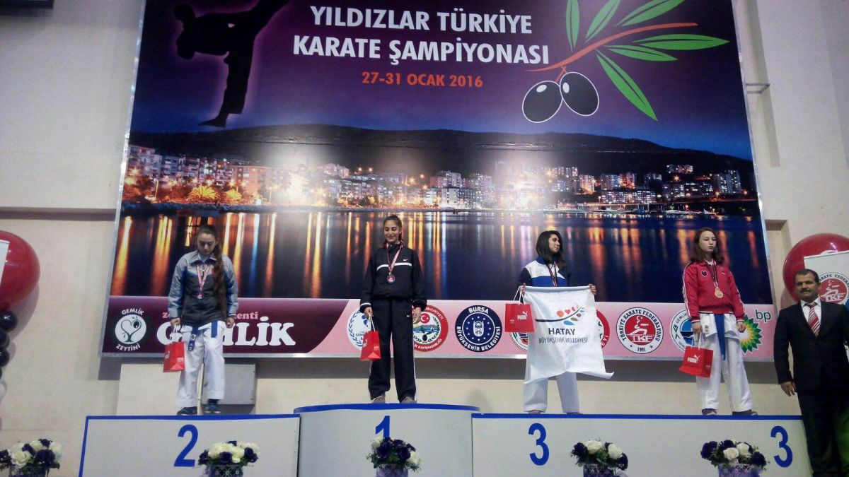 FATMA SATIK ŞAMPİYONLUKLARA DOYMUYOR 