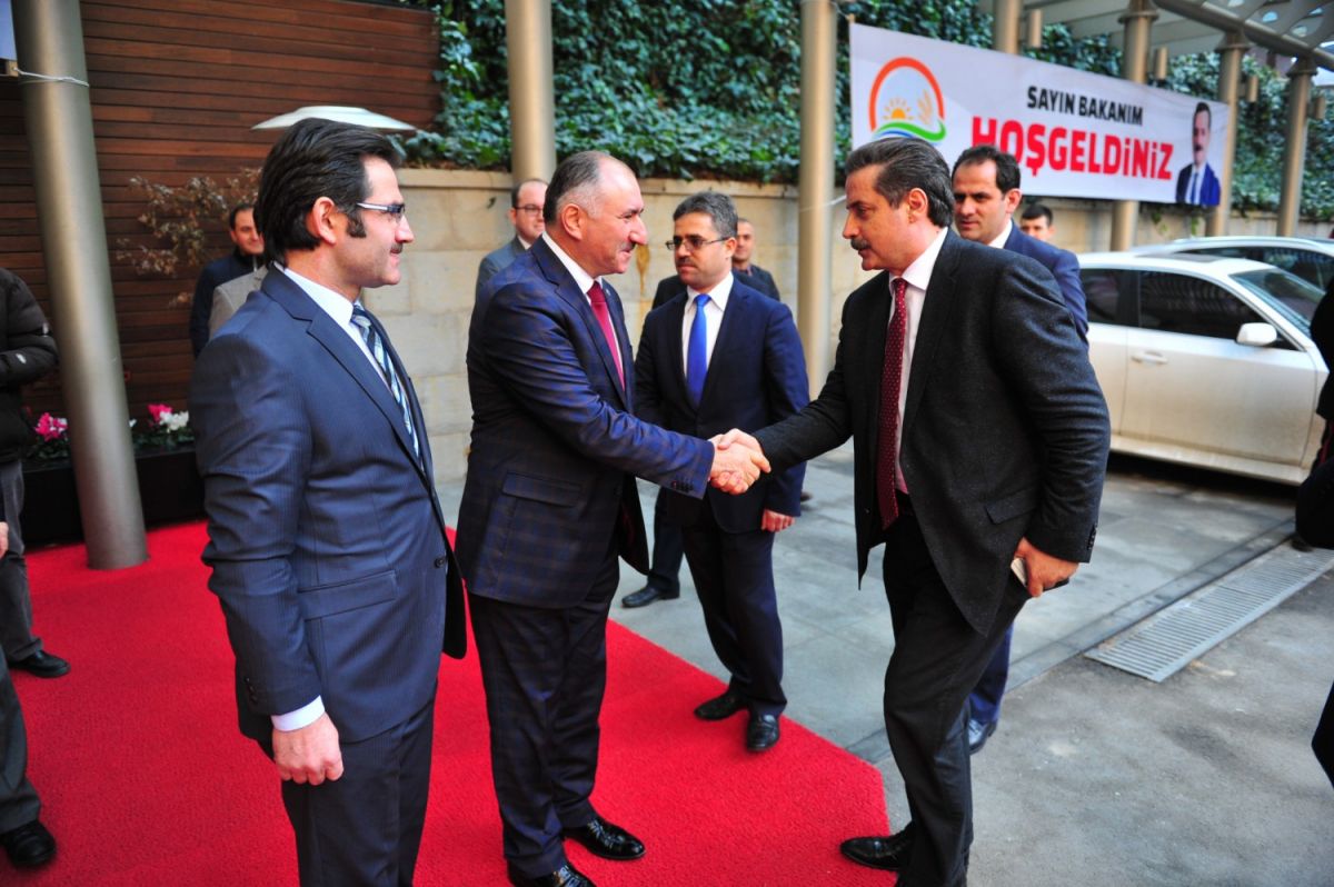 BAŞKAN BALIKÇILARIN SORUNLARI BAKAN ÇELİK'E ANLATTI 