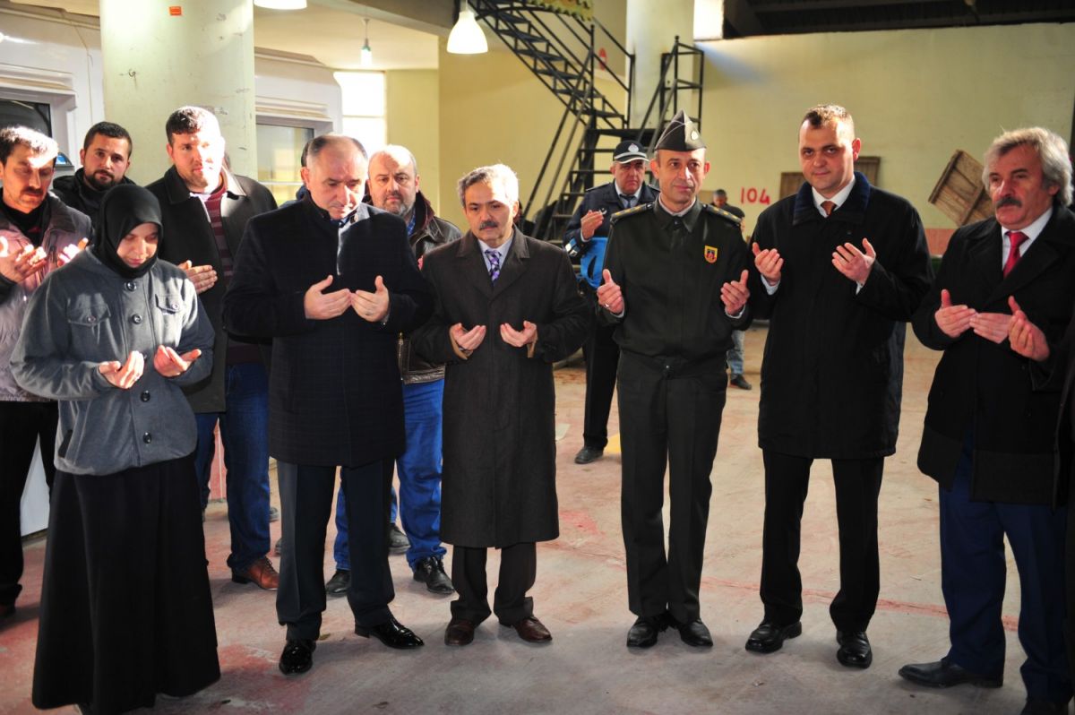 PAZARYERİ ŞEHİTLER İÇİN YAPILAN DUA İLE AÇILDI 