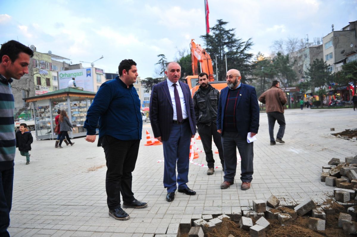 CUMHURİYET ALANI YENİLENİYOR 