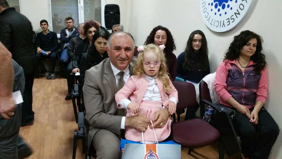 ÇAĞLAYAN DOWN SENDROMLU MELEK İLE BULUŞTU 