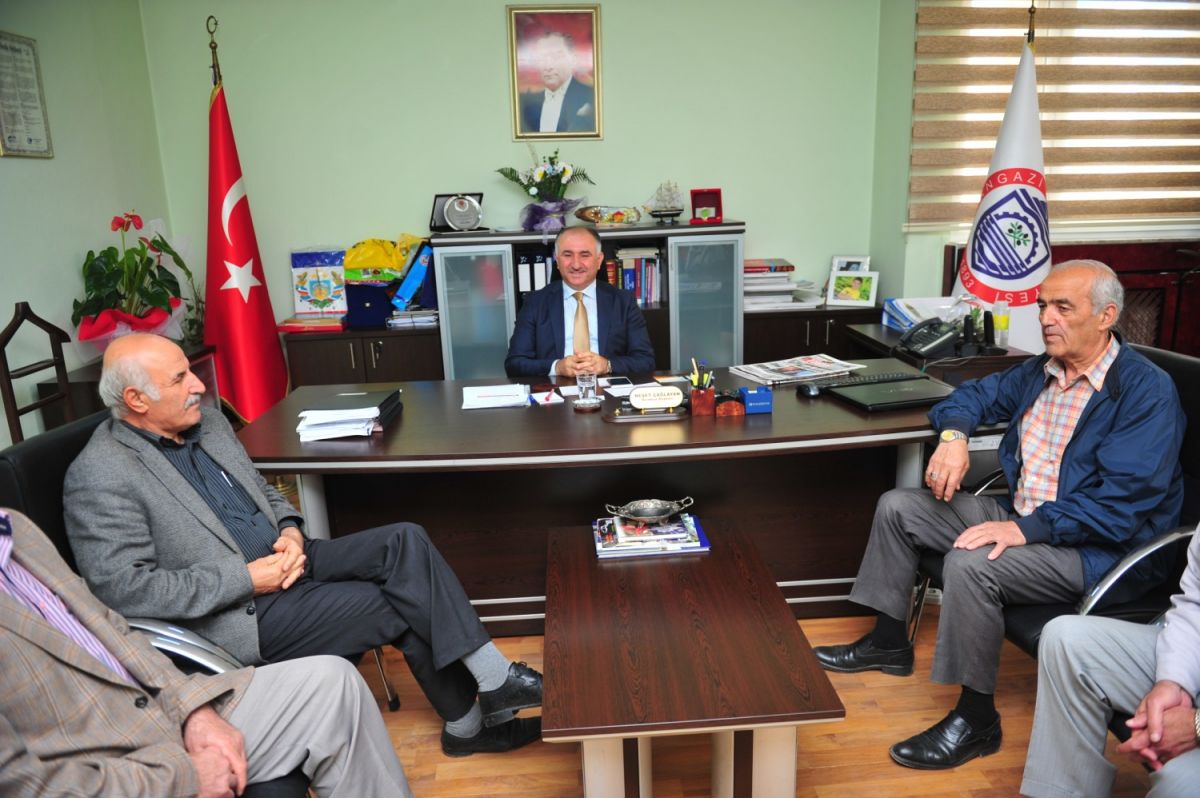 BAŞKAN ÇAĞLAYAN ARTVİNLİLER DERNEĞİ'NİN YENİ YÖNETİMİNİ AĞIRLADI 