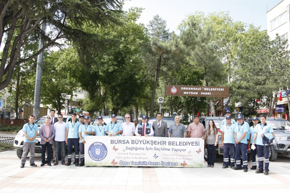 BAŞKAN ÇAĞLAYAN İLAÇLI MÜCADELEYİ BAŞLATTI 