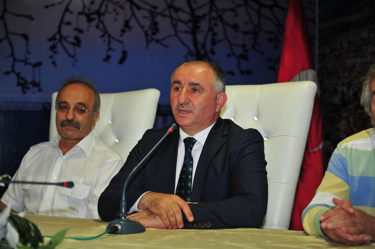 BAŞKAN ÇAĞLAYAN PERSONEL İLE BAYRAMLAŞTI 