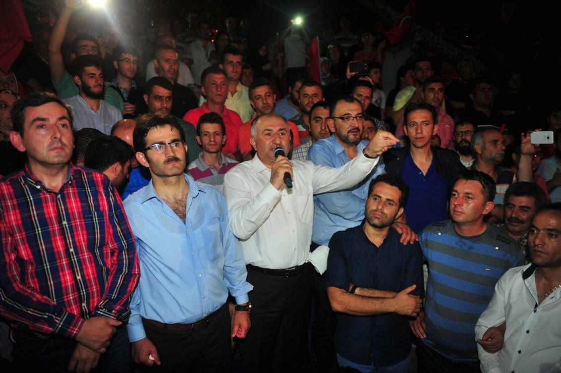 ORHANGAZİ DEMOKRASİYE SAHİP ÇIKIYOR 