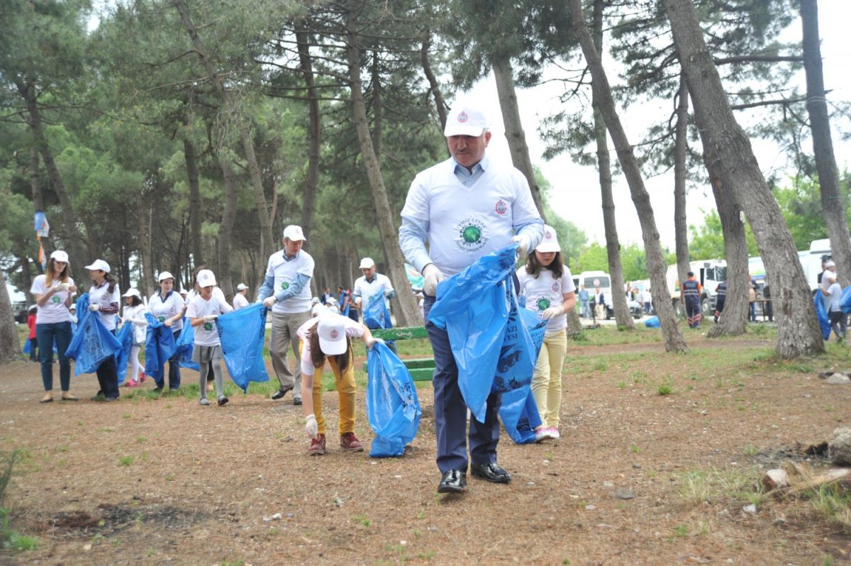 GÖLYAKA TEMİZLİK KAMPANYASINA İLK DESTEK ÇAĞLAYAN'DAN 