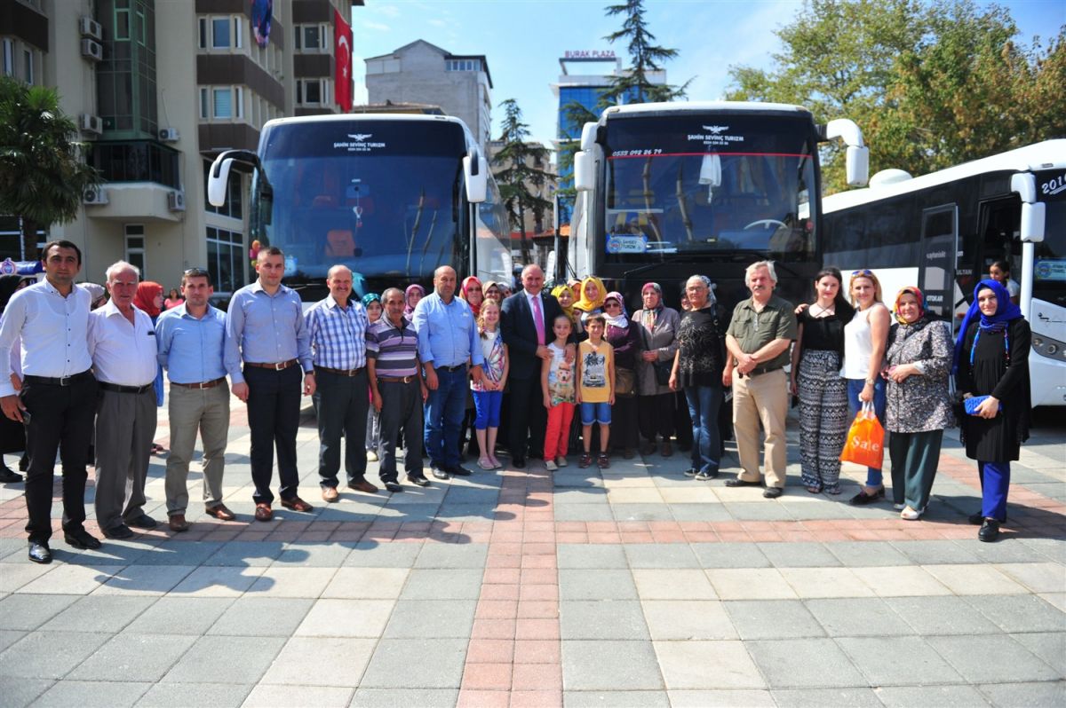 BÜYÜKŞEHİR BELEDİYESİ 400 VATANDAŞI MUDANYA'YA GEZİ VE TEKNE TURUNA GÖNDERDİ 
