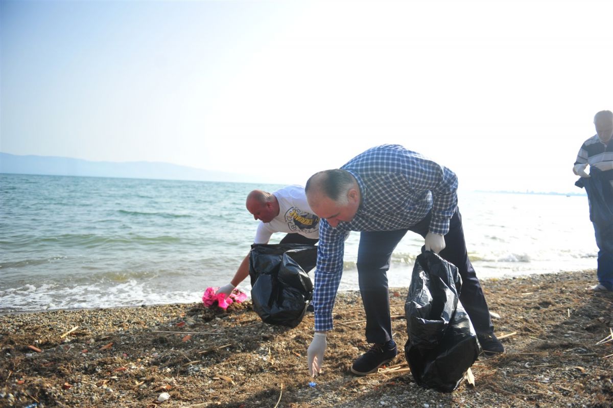 BAŞKAN ÇAĞLAYAN GÖLYAKA'DA ÇEVRE ETKİNLİĞİ'NE KATILDI 