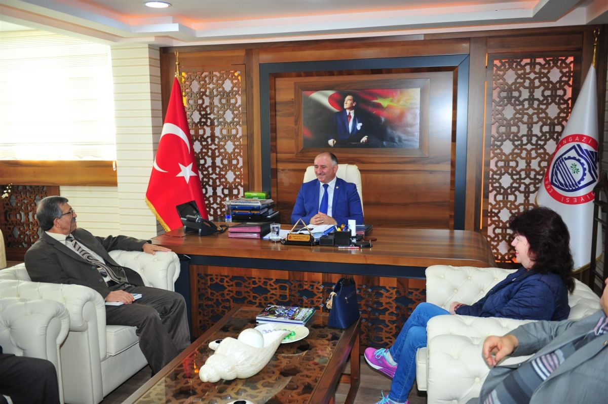 CHP İLÇE YÖNETİMİ BAŞKAN ÇAĞLAYAN'I ZİYARET ETTİ 