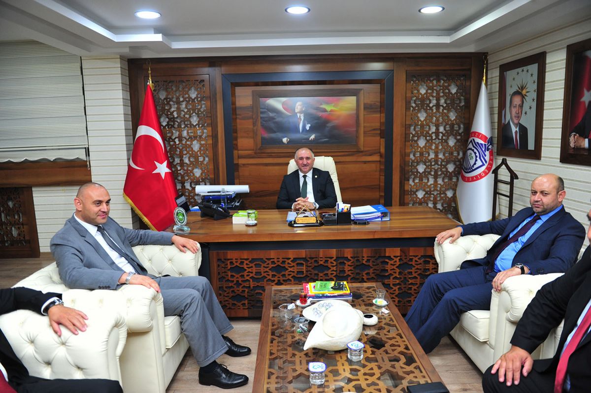 BULGARİSTAN’DAN TÜRK MİLLETVEKİLLERİ BAŞKAN ÇAĞLAYAN’I ZİYARET ETTİ 