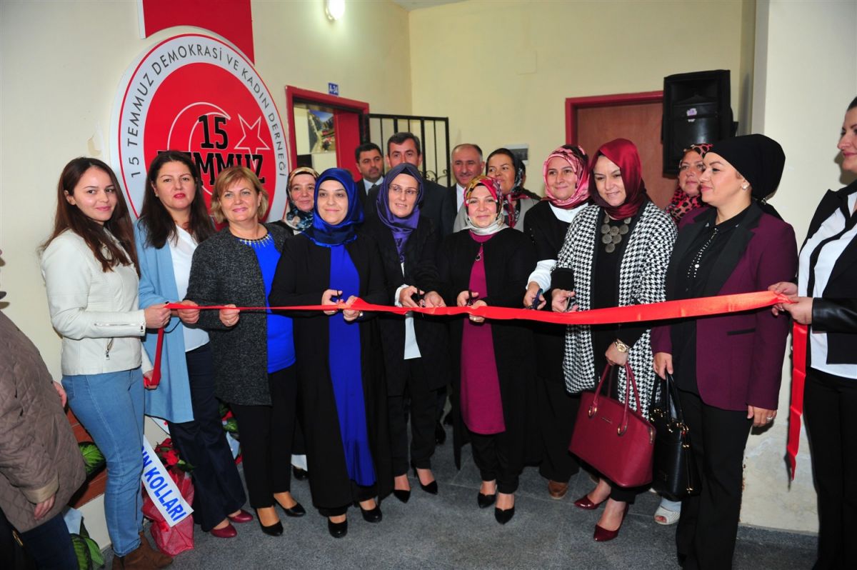 15 TEMMUZ DEMOKRASİ VE KADIN DERNEĞİ AÇILIŞI YAPILDI 