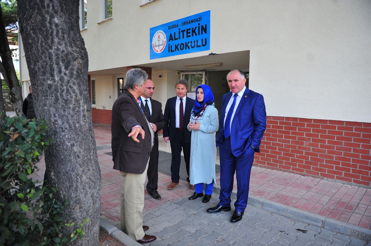 OKULLARIN EKSİKLERİNİ BELEDİYE GİDERECEK 