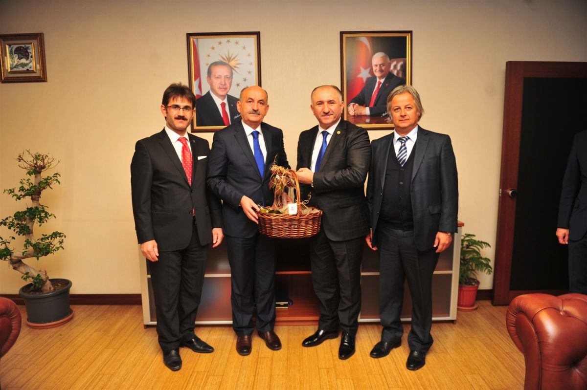 BAKAN MÜEZZİNOĞLU CUMARTESİ GÜNÜ ORHANGAZİ'DE 