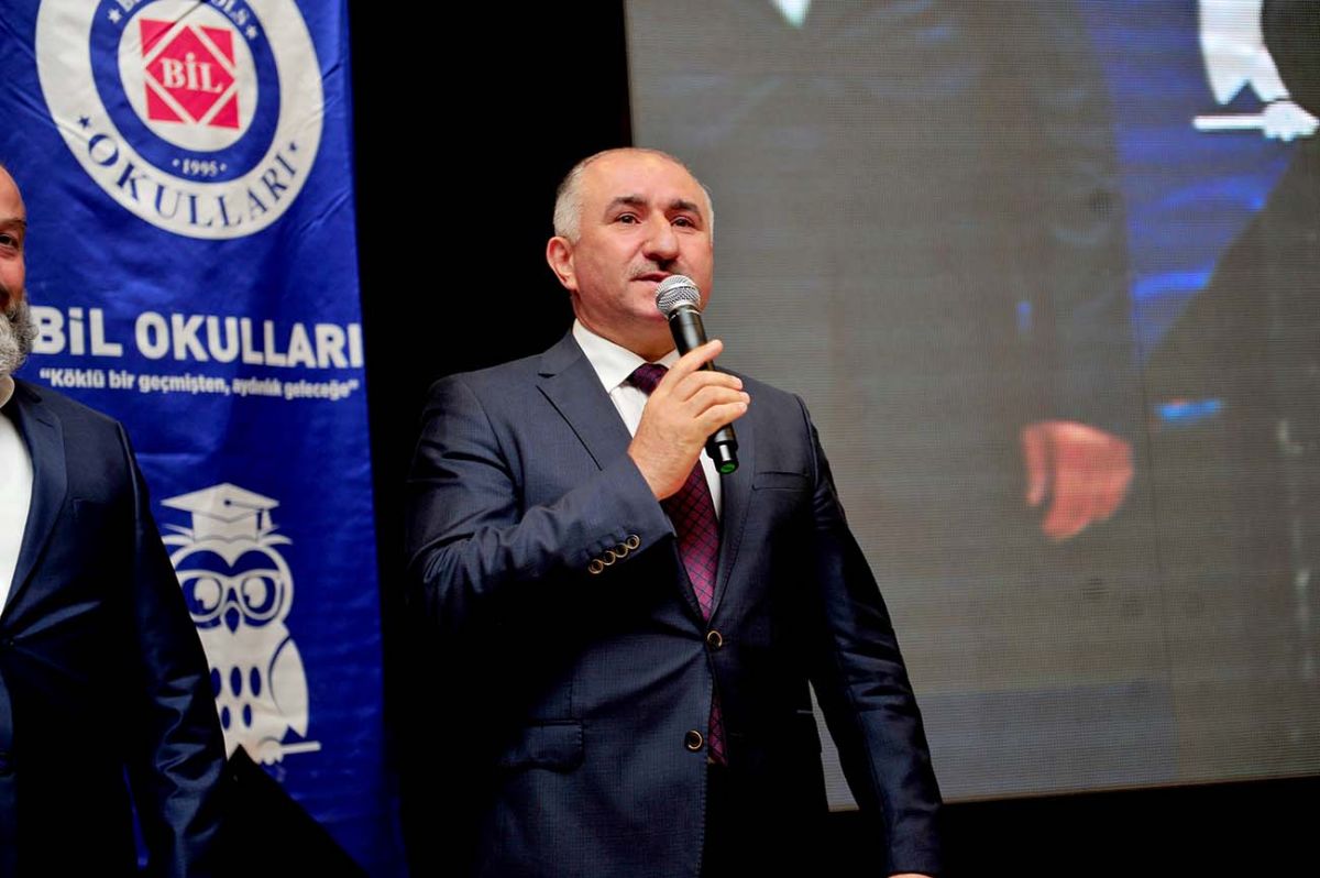 ZEYTİN FESTİVALİ GALASI ve 2.ULUSAL ALTIN ZEYTİN ÖDÜLLERİ SAHİBLERİNİ BULDU 