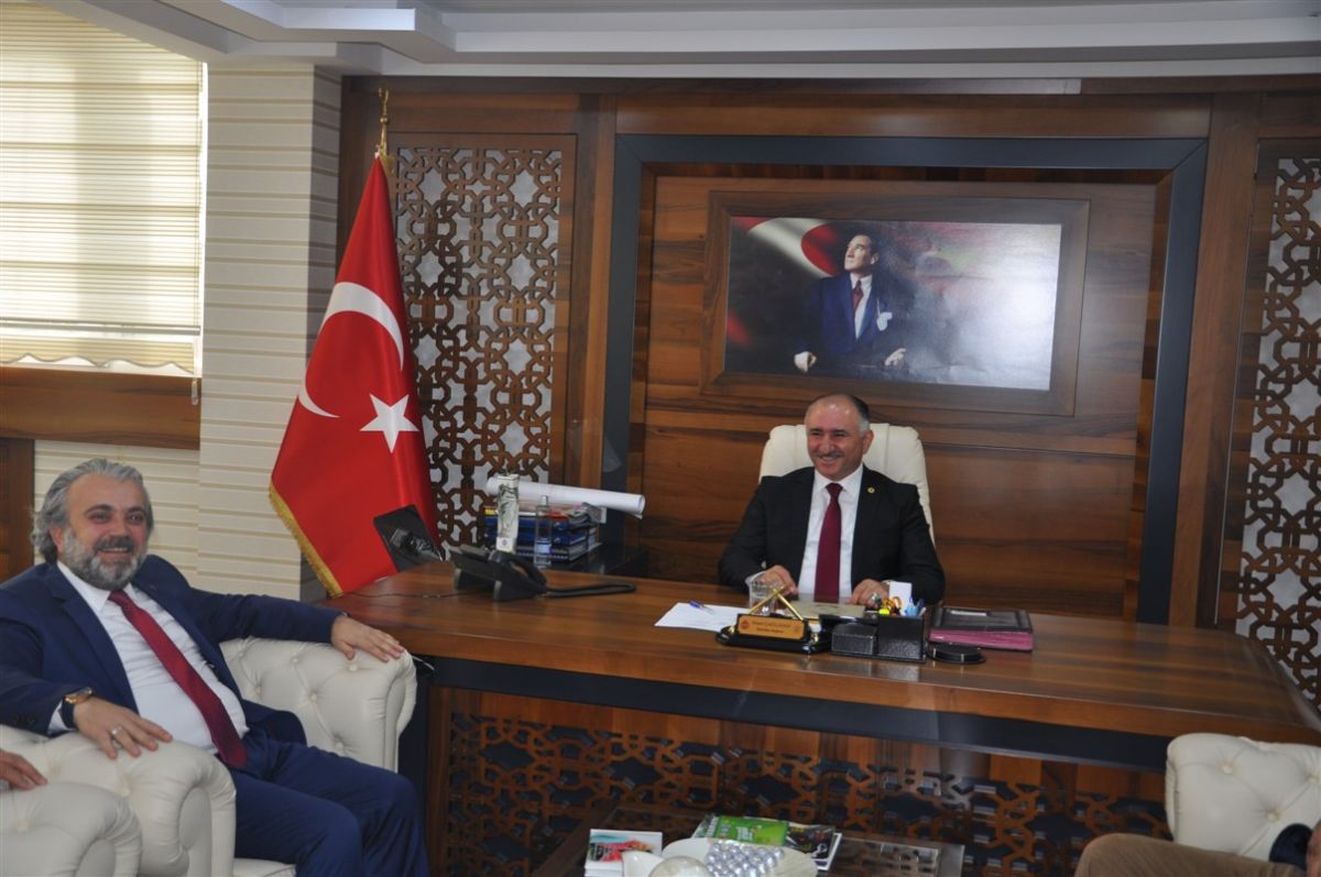 BAŞKAN ÇAĞLAYAN KARACABEY İLÇE BAŞKANI MURAT EROL’U AĞIRLADI 