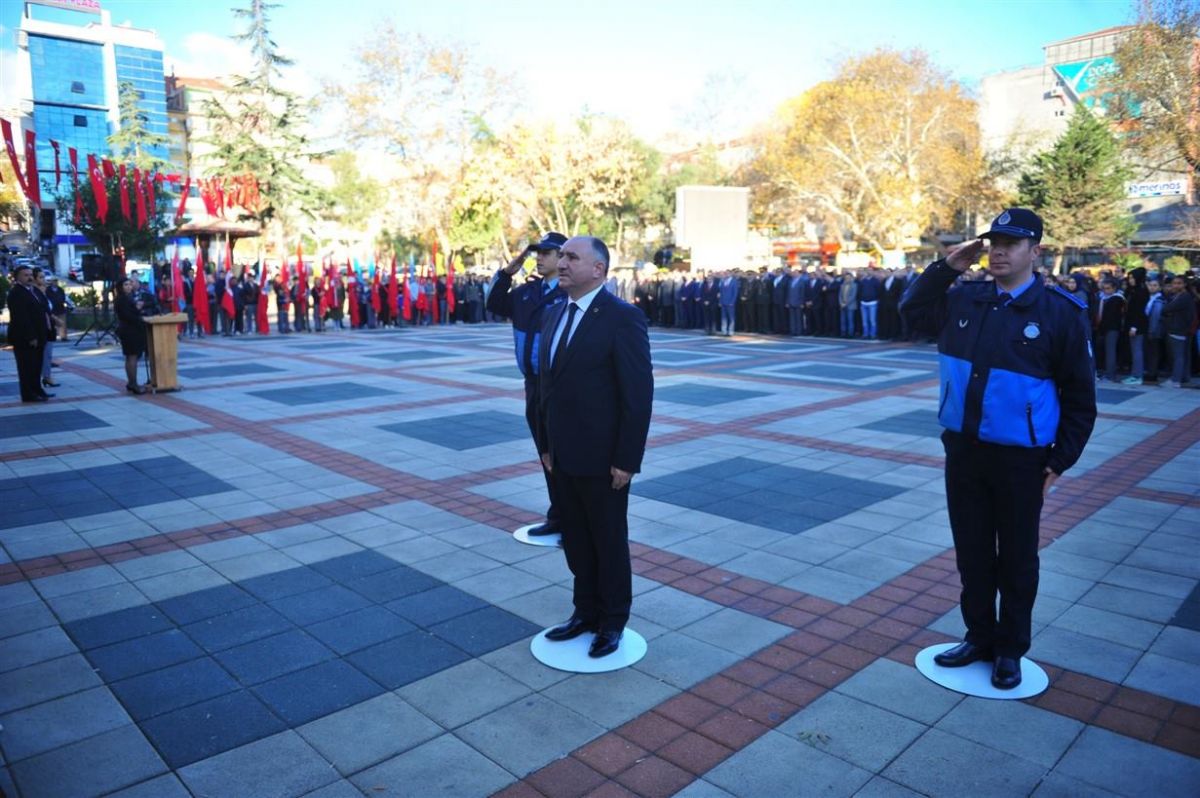 BAŞKAN ÇAĞLAYAN 10 KASIM ATATÜRK'Ü ANMA PROGRAMINA KATILDI 