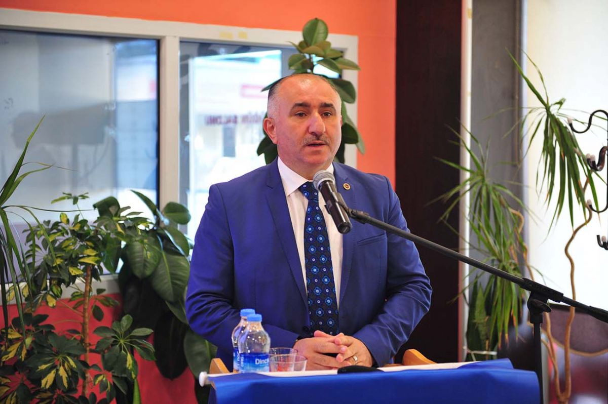 BAŞKAN ÇAĞLAYAN OKUL SPORLARI DEĞERLENDRME TOPLANTISINA KATILDI 