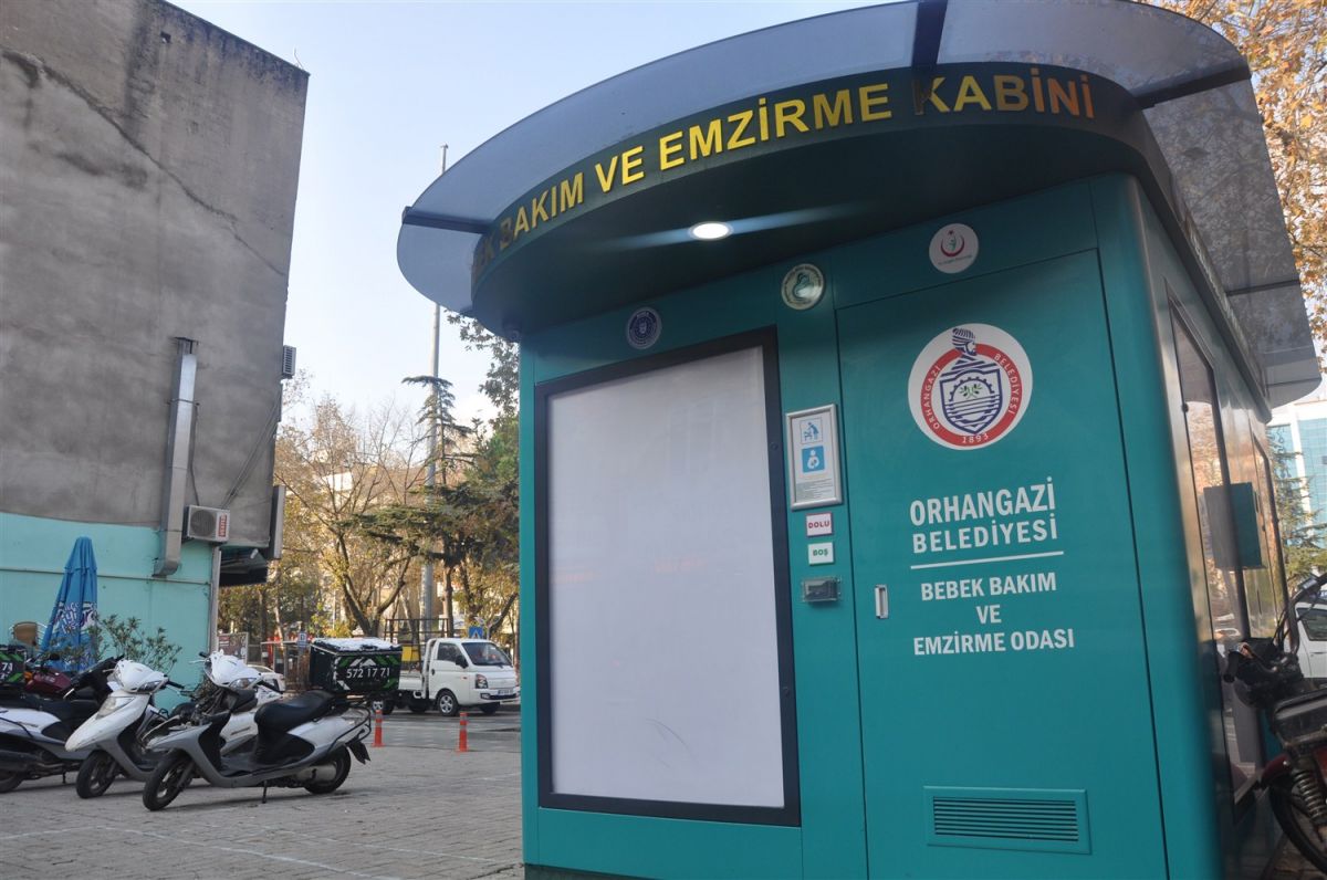 BEBEK BAKIM VE EMZİRME KABİNİ HİZMET VERMEYE DEVAM EDİYOR 