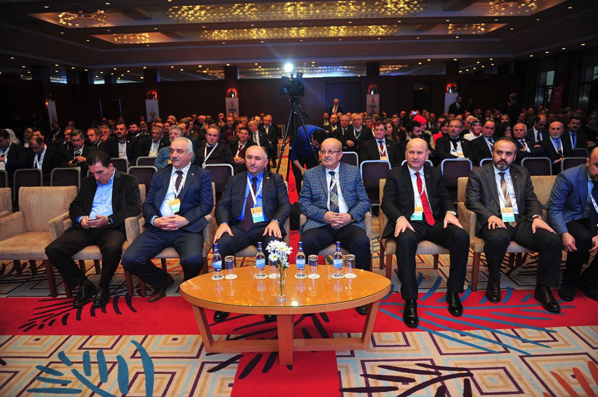 YEREL YÖNETİMLER TOPLANTISININ İKİNCİ GÜN OTURUMLARI BAŞLADI 