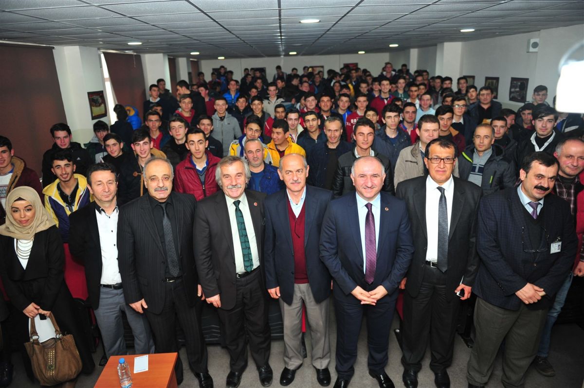 ŞEHRİN YÖNETİCİLERİ ANADOLU TEKNİK VE MESLEK LİSESİ ÖĞRENCİLERİ İLE BULUŞTU 