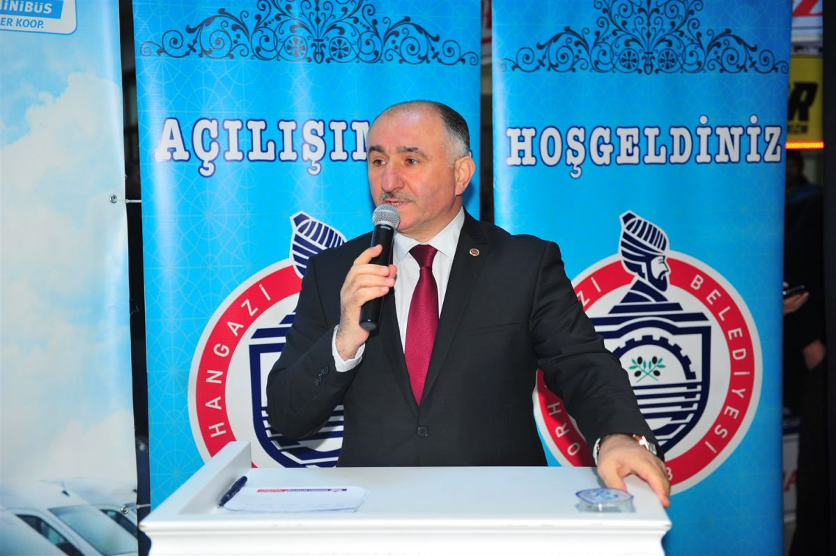 MİNİBÜSÇÜLERİN YENİ FİLOSUNA GÖRKEMLİ TÖREN 